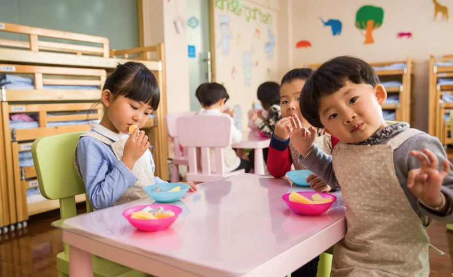 言葉の壁を越える力。子供のコミュニケーション能力を育む方法