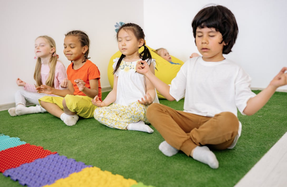 「たかがお揃い」と思うかもしれません。 でも、子供たちにとってチームでお揃いのウェアやグッズを身につけることには、大人が思う以上の大きな意味があります。